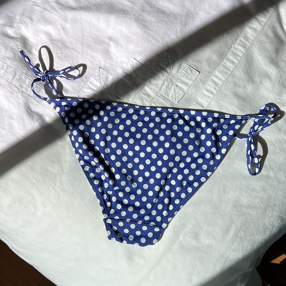 Bikini Bottom - Picture 2 of 2